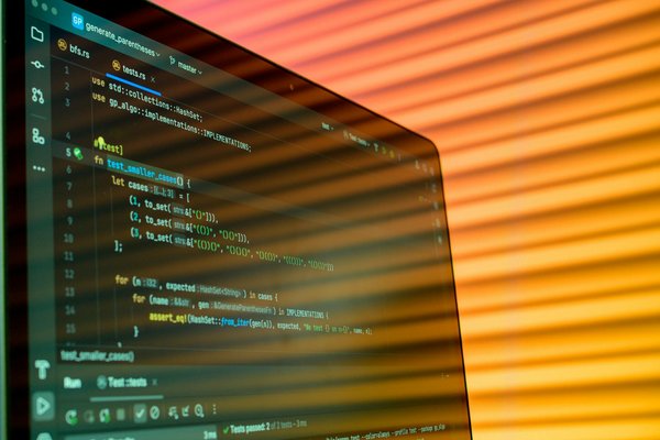 How do you configure a dual-boot system with Windows 10 and Ubuntu on a Lenovo ThinkPad X1 Extreme?
